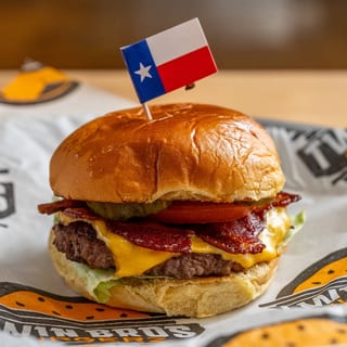 Floore's Country Store Bacon Burger